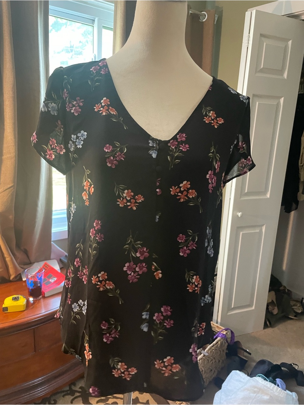 Premise Black Floral V-Neck Short Sleeve Top